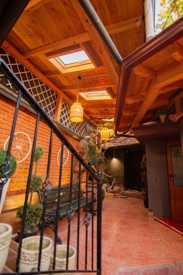 Villa Elezi Korce Exterior photo